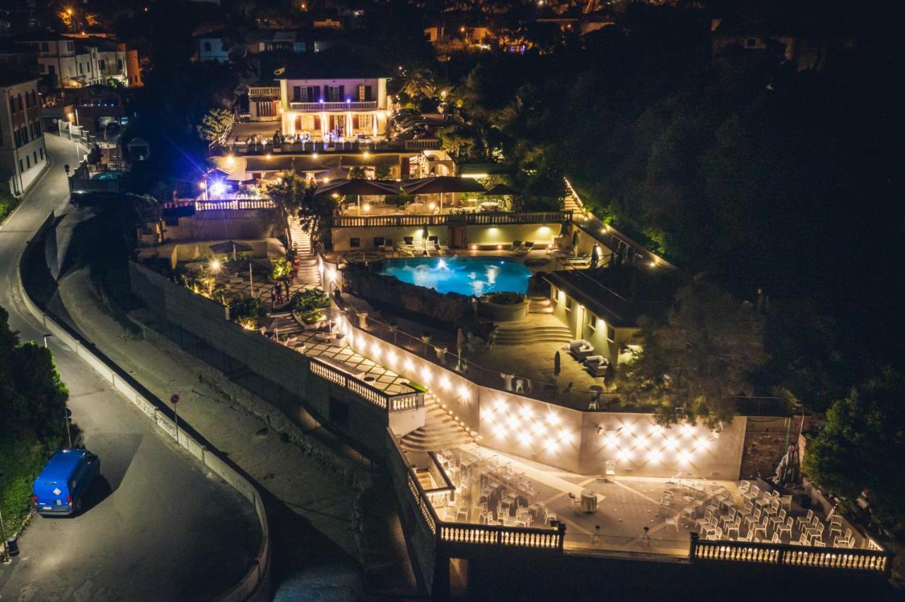 Hotel Villa Margherita เควร์ชาเนลลา ภายนอก รูปภาพ