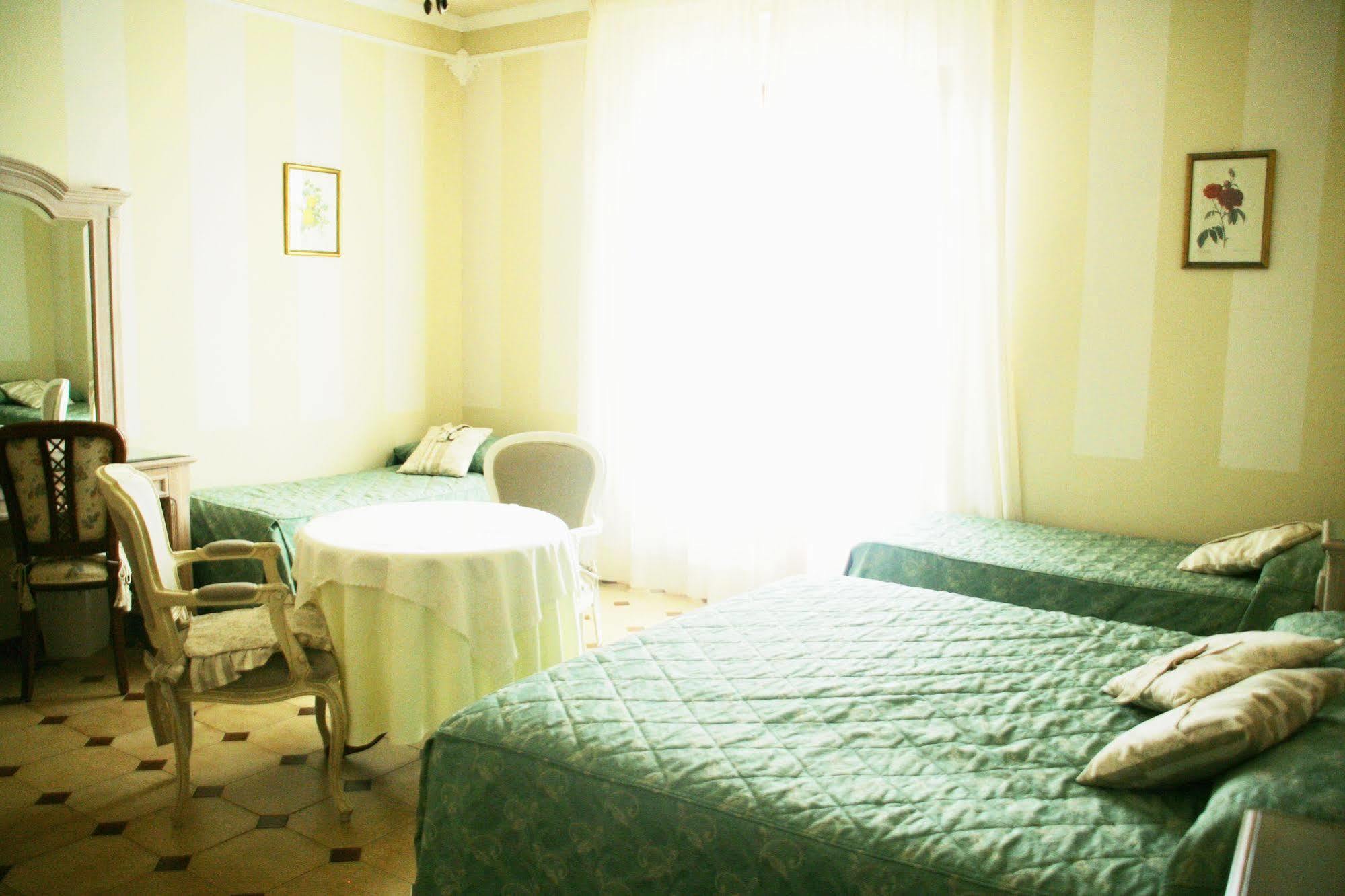 Hotel Villa Margherita เควร์ชาเนลลา ภายนอก รูปภาพ