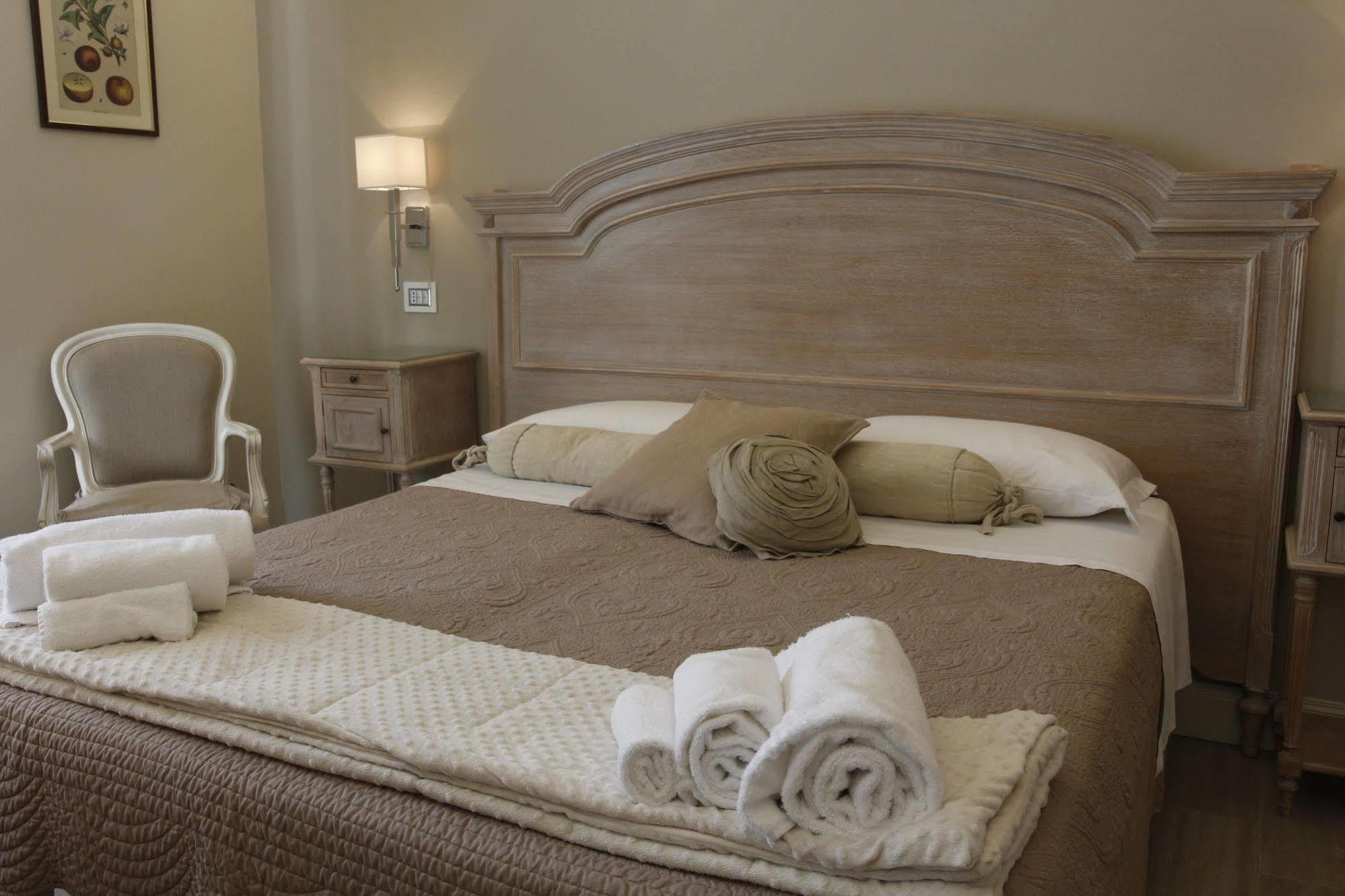 Hotel Villa Margherita เควร์ชาเนลลา ภายนอก รูปภาพ