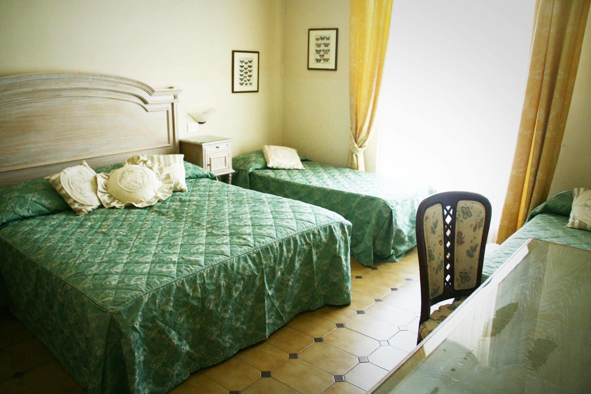 Hotel Villa Margherita เควร์ชาเนลลา ภายนอก รูปภาพ