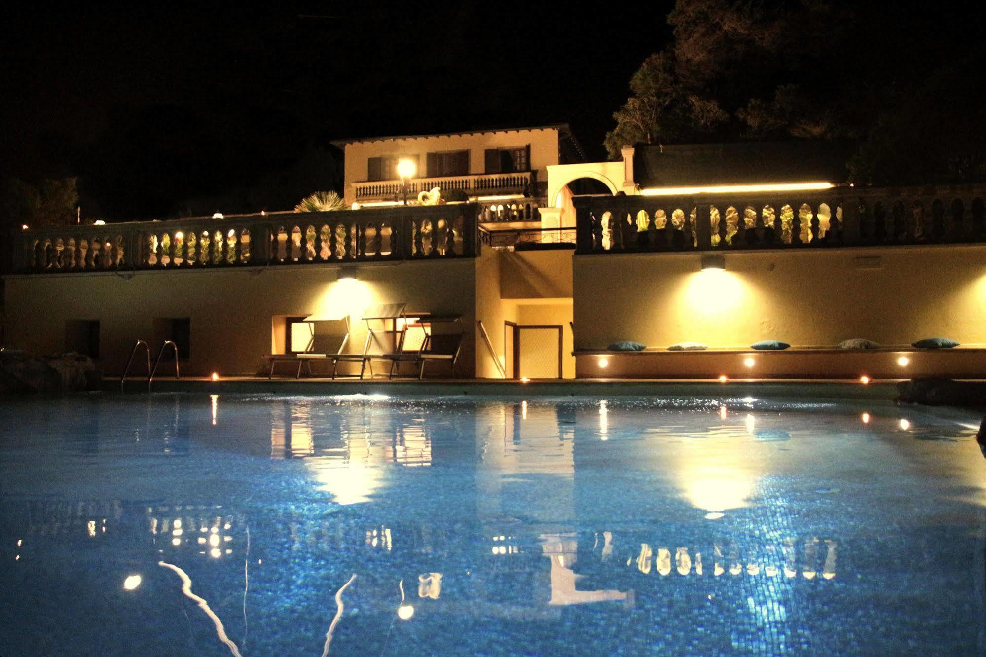 Hotel Villa Margherita เควร์ชาเนลลา ภายนอก รูปภาพ