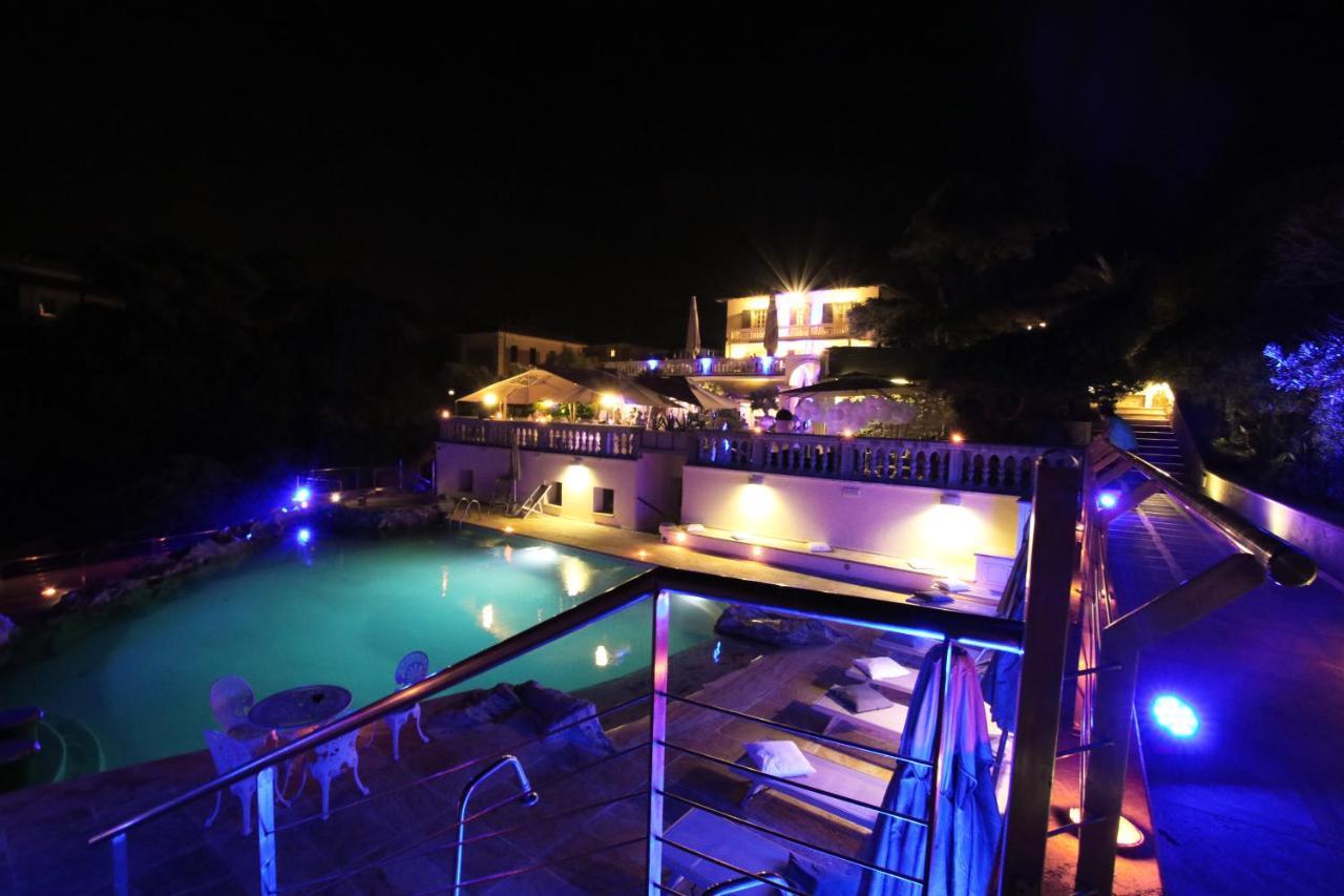 Hotel Villa Margherita เควร์ชาเนลลา ภายนอก รูปภาพ