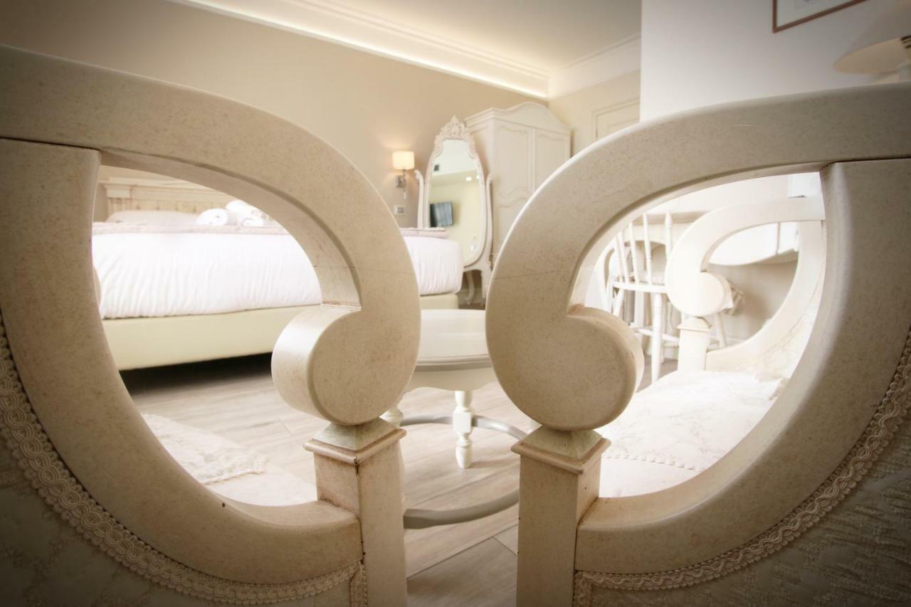 Hotel Villa Margherita เควร์ชาเนลลา ภายนอก รูปภาพ